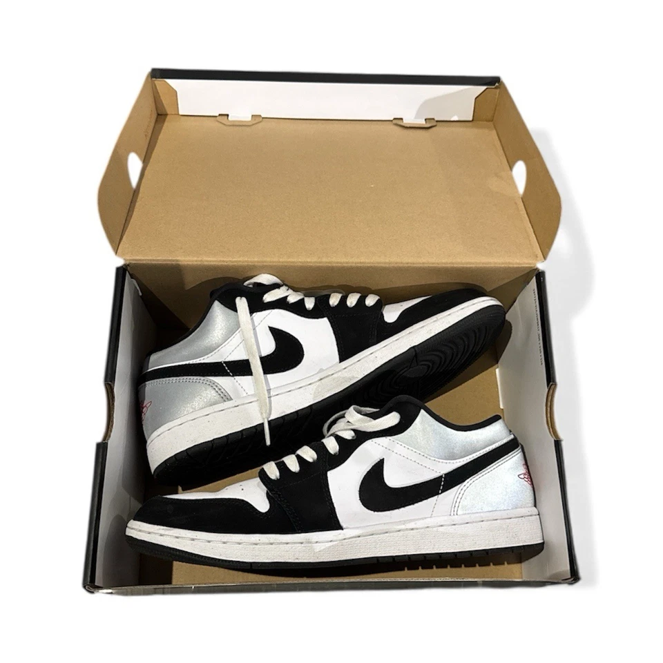 Nike Air Jordan 1 Low SE Blanco Negro Plata Rojo Foto 2 de 4