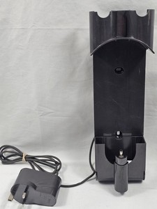 Dyson Original 205720-01 Akku Ladegerät mit Original Wandhalterung Versandkostenfrei UK