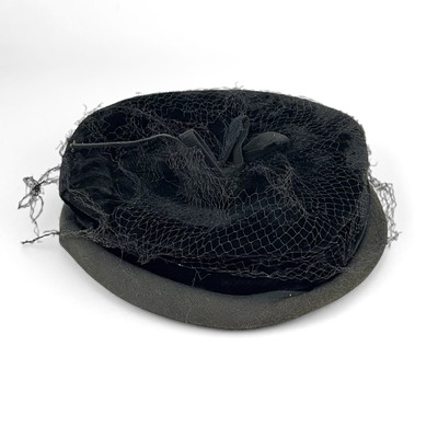 Vintage 1950s Black Velvet Bow Face Veil Nettting Embellished