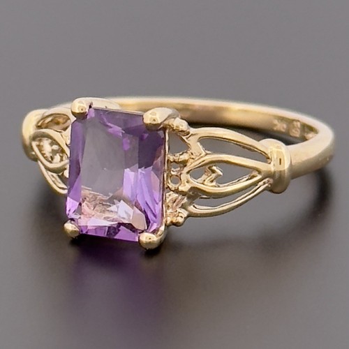 9ct Yellow Gold Amethyst Solitaire Ring Size M Hallmarked - Picture 6 of 10