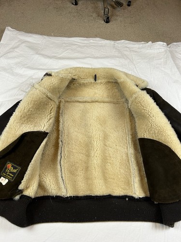 VINTAGE REED LEATHER SHEARLING BOMBER JACKET MADE IN USA GREAT PATINA SIZE 44 - Picture 8 of 11