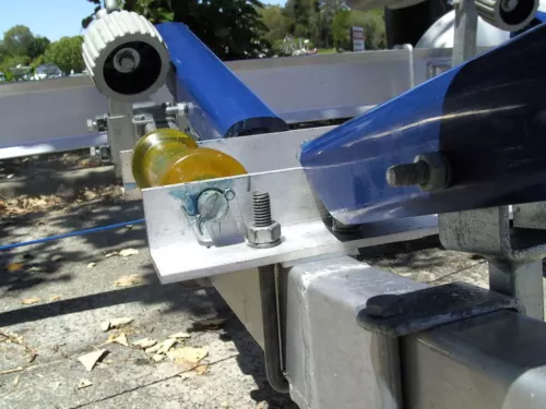 Boat Trailer Bunk Cover Skids. 50mm x 50mm 1 Meter Long Blue Plastic Slides. - Picture 6 of 12