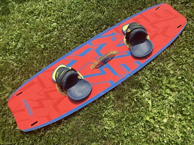 F-One Kiteausrüstung:  Board mit Kite 12 qm +  Bar