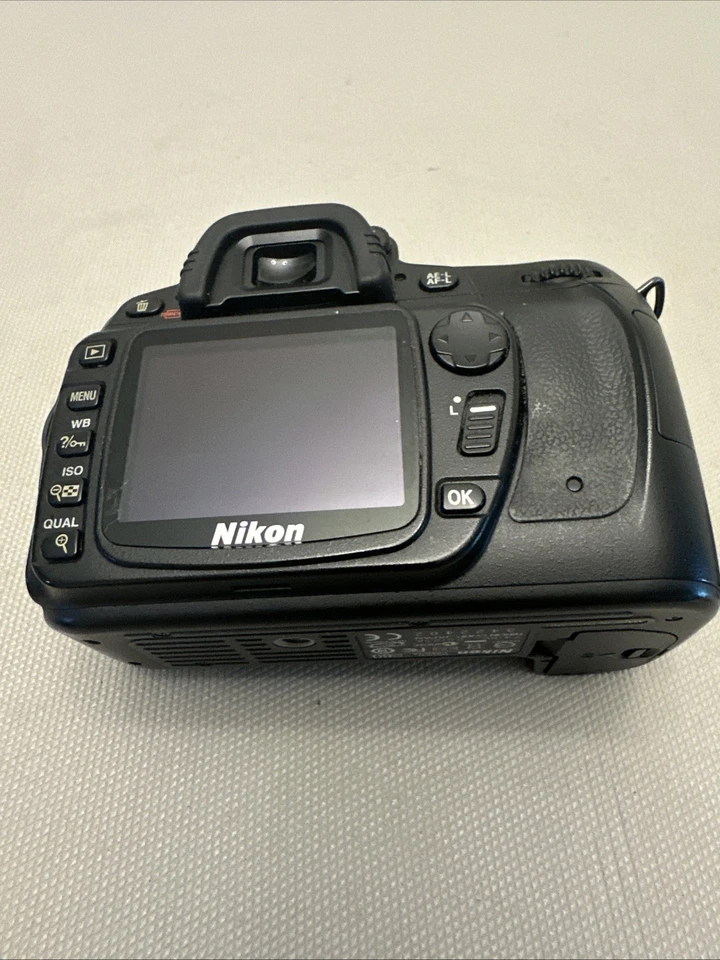Solo cuerpo de cámara Nikon D80 10,2 MP DSLR Foto 3 de 4