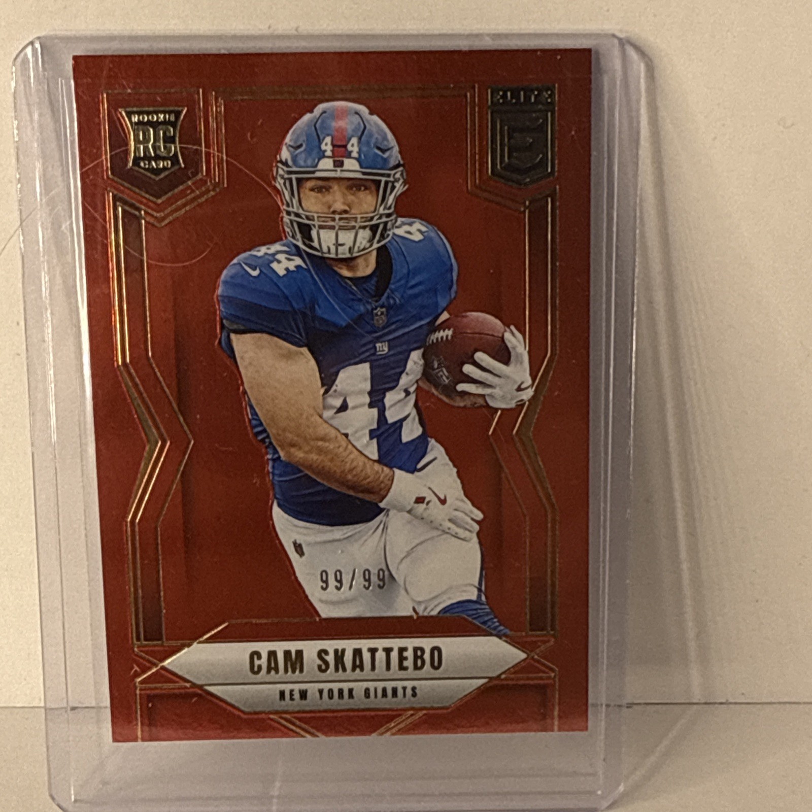 2025 Panini Donruss Elite - Rookies Cameron Skattebo #153 Red 99/99 (RC) Bookend