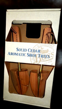 NEW IN BOX G.H. BASS CO. SOLID CEDAR AROMATIC SHOE TREES SIZE MEDIUM