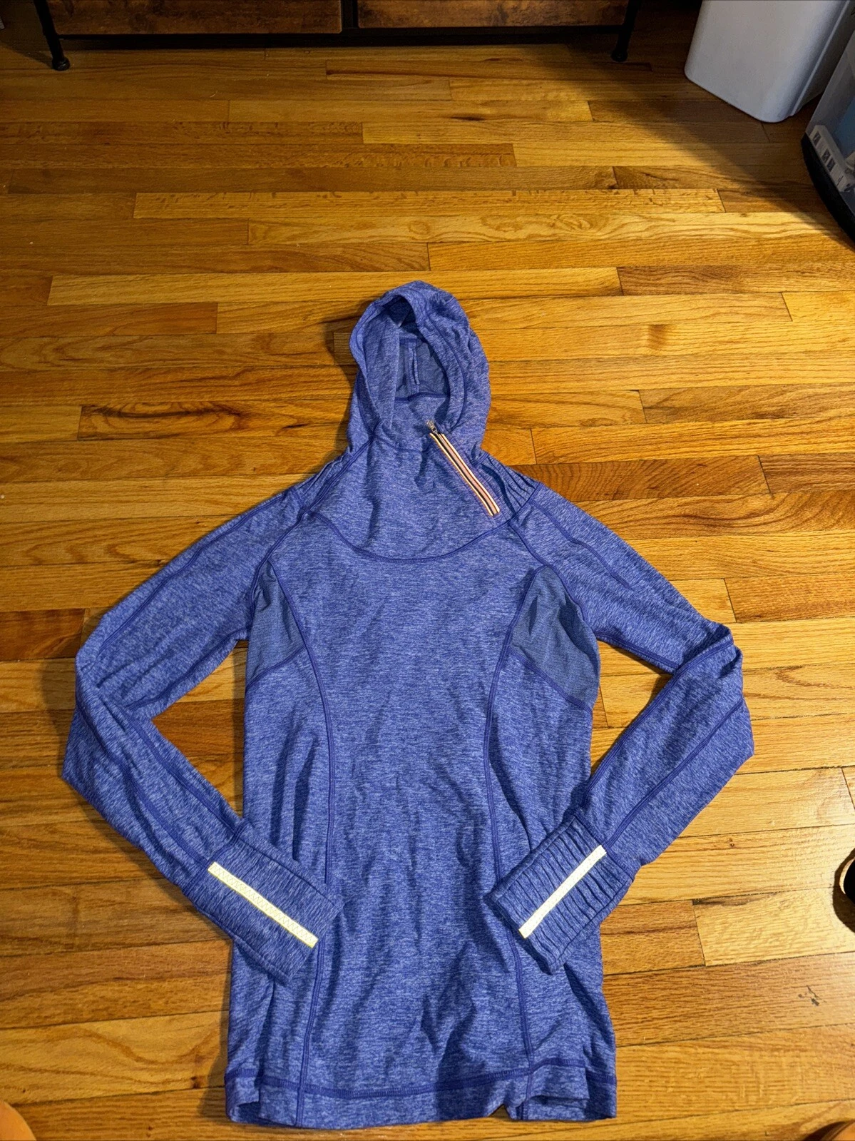 Lululemon 8 Run Back On Track Pullover Heather Purple Ponytail Hole Zipper EUC