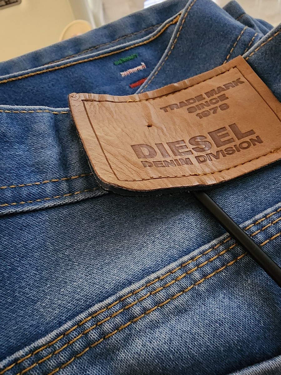 DIESEL DENIM DIVISION JEANS Pants Mens Sz 34 Destroyed Stretch