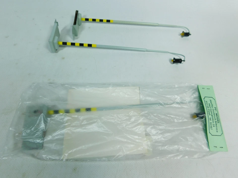 8x PZ-Model Spur 0 (1:45) Bastler-Blech-Lampe/Lichtvorsignal etc, OVP #AX663-1 - Bild 3 von 4