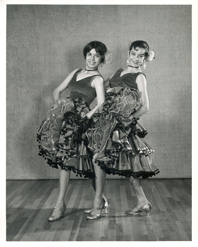 Dos Pretty Girls Flamenco Español Bailarines En Trajes Vintage Danza Foto