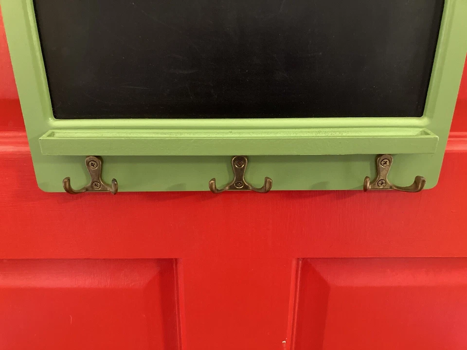 Green Welcome Irish Chalkboard Message Board with Brass Key/Hat Hooks 12" - Image 4 of 4