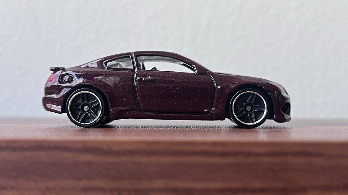 RARE Hot Wheels 2014 '10 Infiniti G37 Multipack Exclusive Wine Red