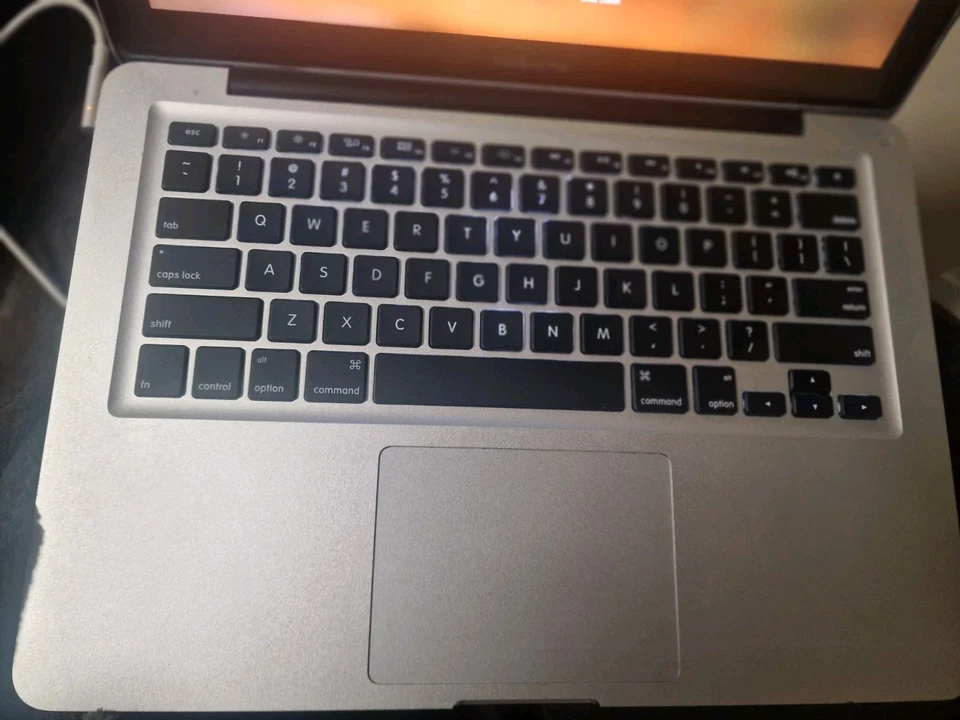 Apple MacBook Pro 13" 2011 · i5 · 4GB · 250GB, photo 3 of 5