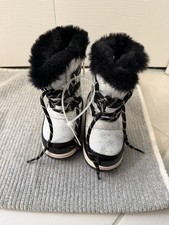 Totes Unisex Kids Snow Boot White Black Lace Up Faux Fur Snowflake Pattern