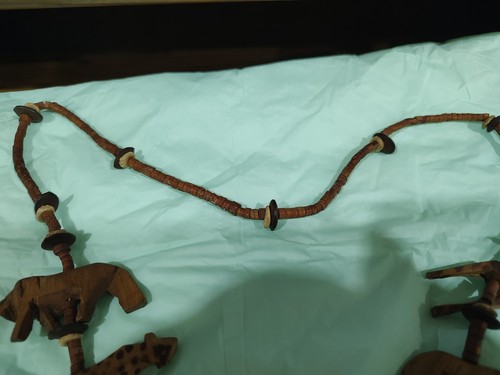 Long Wooden Hand Carved African Animal Beaded Necklace 30” Long - Bild 5 von 6