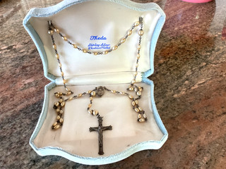 CATHOLIC PEARL ROSARY WITH CASE VINTAGE