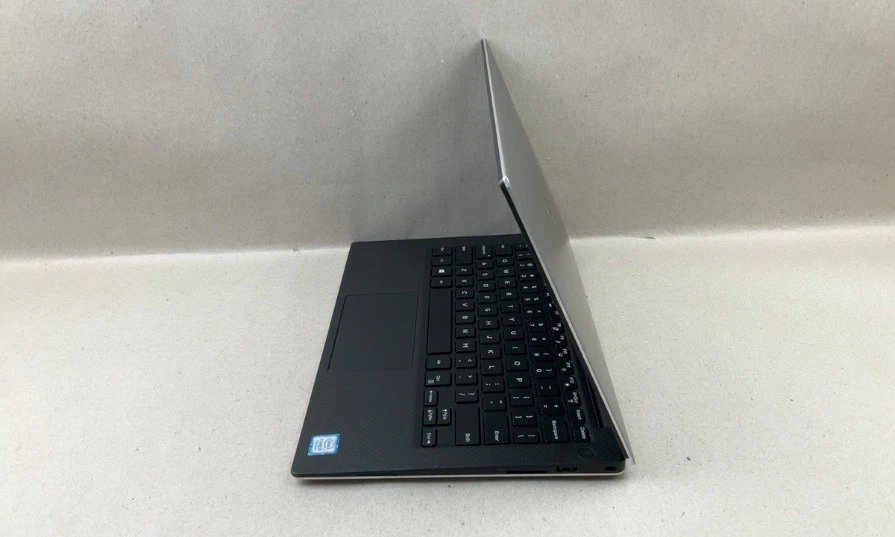 DELL XPS 13 9360 | INTEL CORE I5-7200U 2.5GHZ | 256GB | 8GB | SIN SISTEMA OPERATIVO Foto 4 de 4