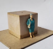 Arttista #749 - Old Woman Standing - S SCALE Figure - Model Trains - NEW