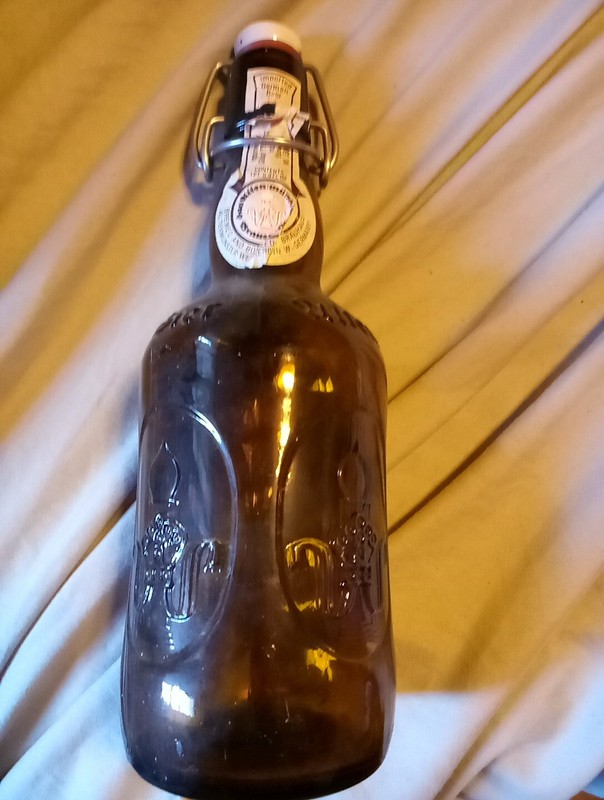 Vintage Ultenmunster Brauer Bier Bottle Ceramic Wire Flip Top