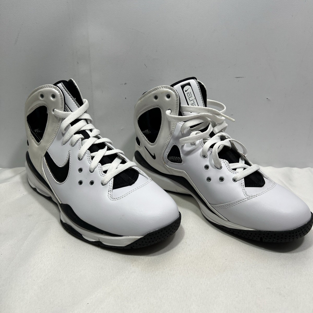 Nike Women's Air Huarache 08 Elite Basketball Shoe, White/Black, US Size 10  ~NEW