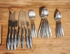 Vintage Oneida Ltd. Rose Duet 34 Pieces