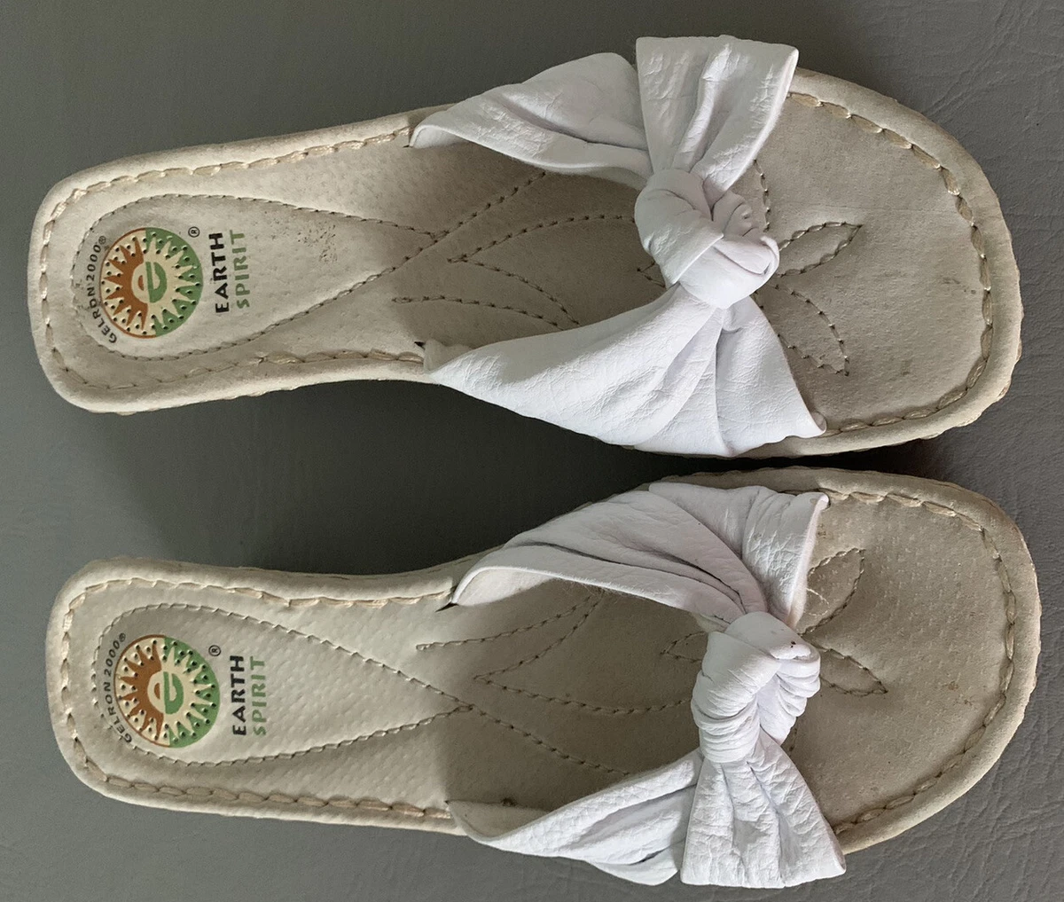 Earth store white sandals