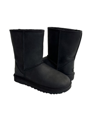 UGG Classic Short Leather Black Water Resistant Boot US 7 / EU 38 / UK 5 - Bild 1 von 5
