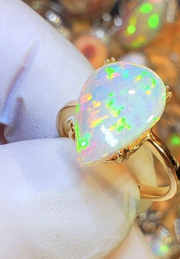 Anillo de ópalo etíope natural de oro macizo de 14k anillo de piedras preciosas de ópalo de fuego natural Foto 4 de 4