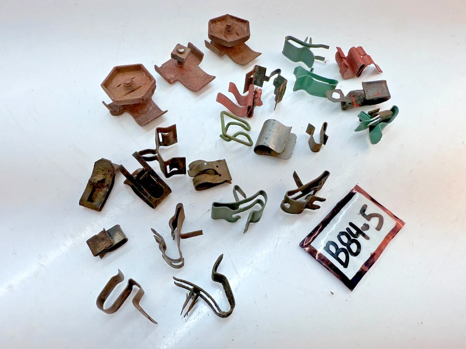 OEM 1967 1968 1969 1970 1971 1974 C3 Corvette Montajes Varios Clips Retenedores B84-5 Foto 2 de 3