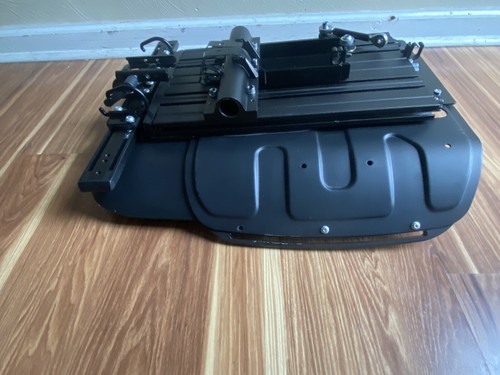 Placa de asiento trasero ajustable para silla de ruedas Permobil F5 16"". - Imagen 9 de 16