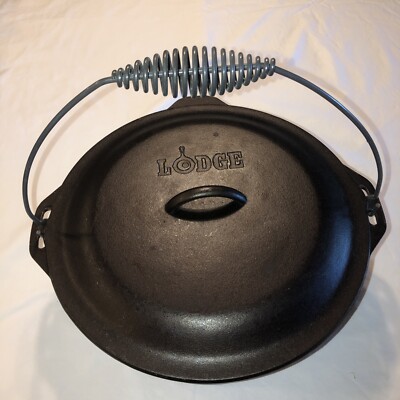 LODGE CAST IRON DUTCH OVEN #12DO SELF BASTING LID And BAIL