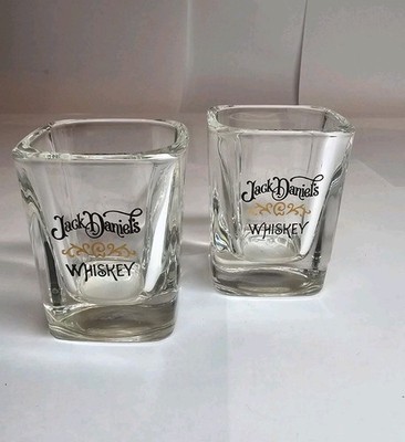 Jack Daniels Whiskey Schnapsglas Paar quadratischer Sockel Bar Man Cave Sammlerstück 