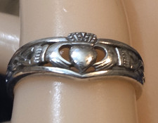 Vtg SOLVAR 925 Sterling Silver Irish Claddagh Ring Size 7.5 3.24g 