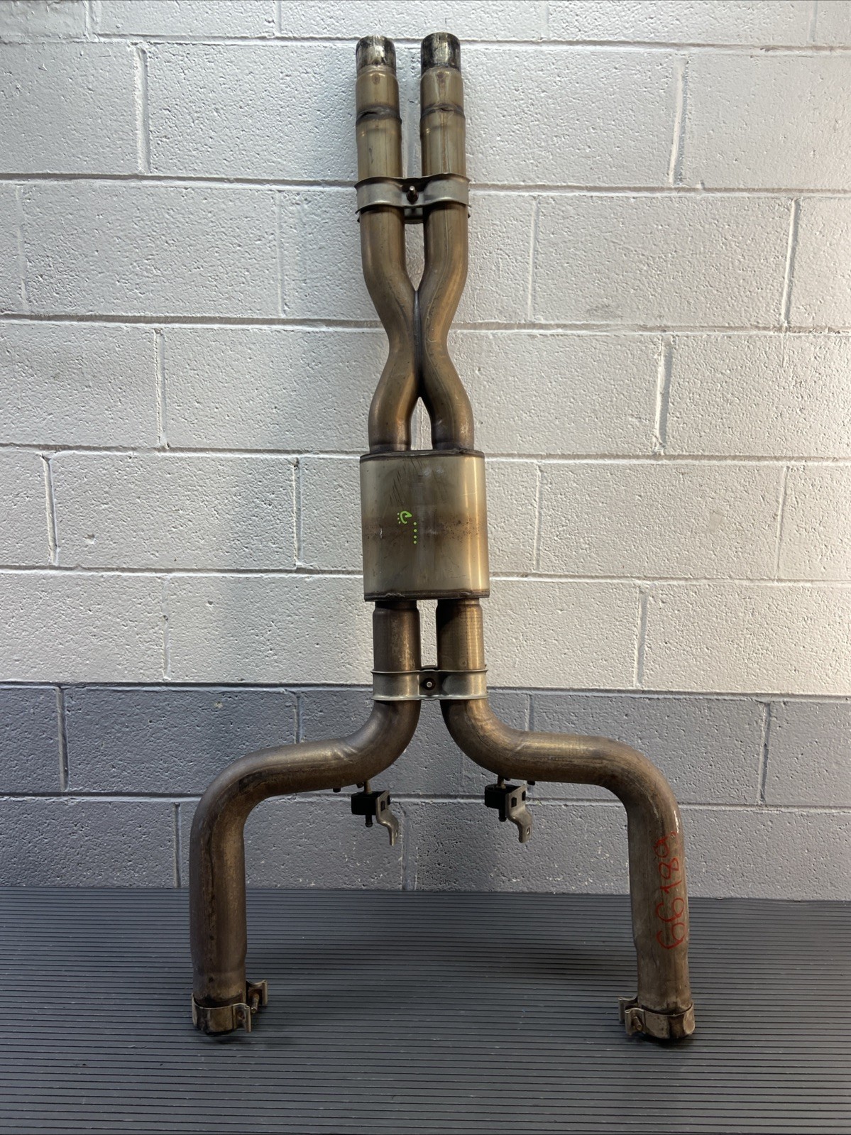2014-2024 Maserati Ghibli M157 Exhaust Resonator Y Pipe Central Silencer OEM