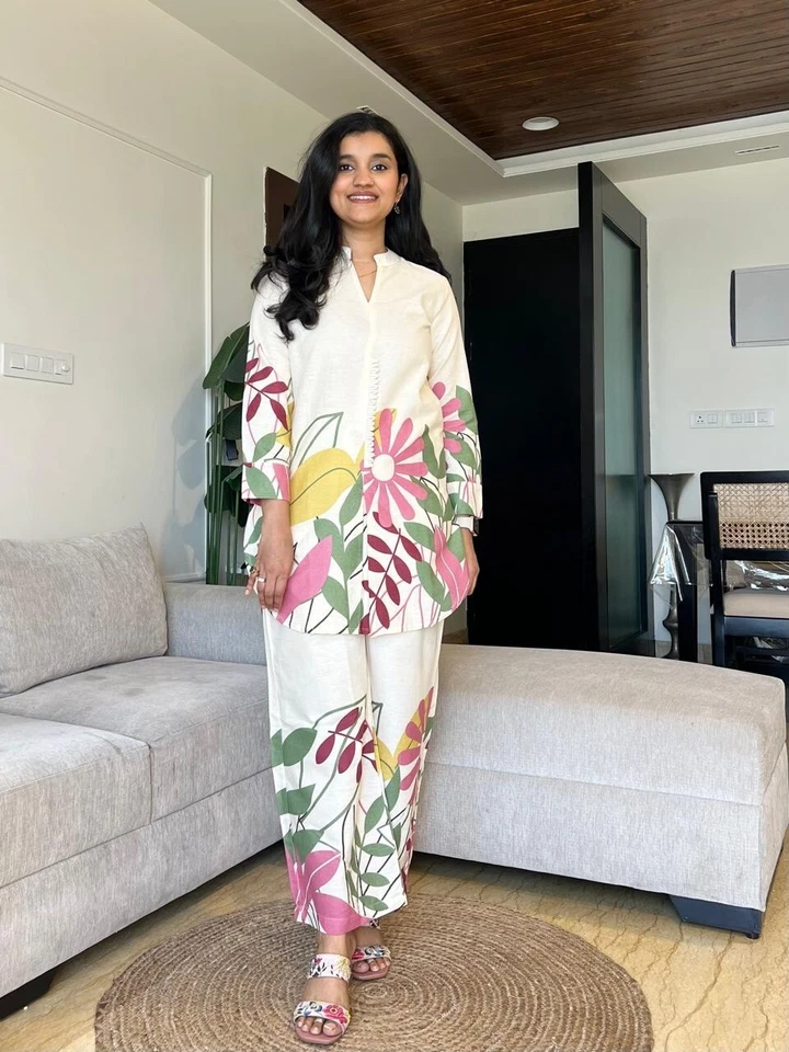 Hermoso Conjunto de Cordón Kurta Flexible de Algodón de Diseñador Mujeres Indias Top Túnica Vestido Kurti Foto 2 de 4