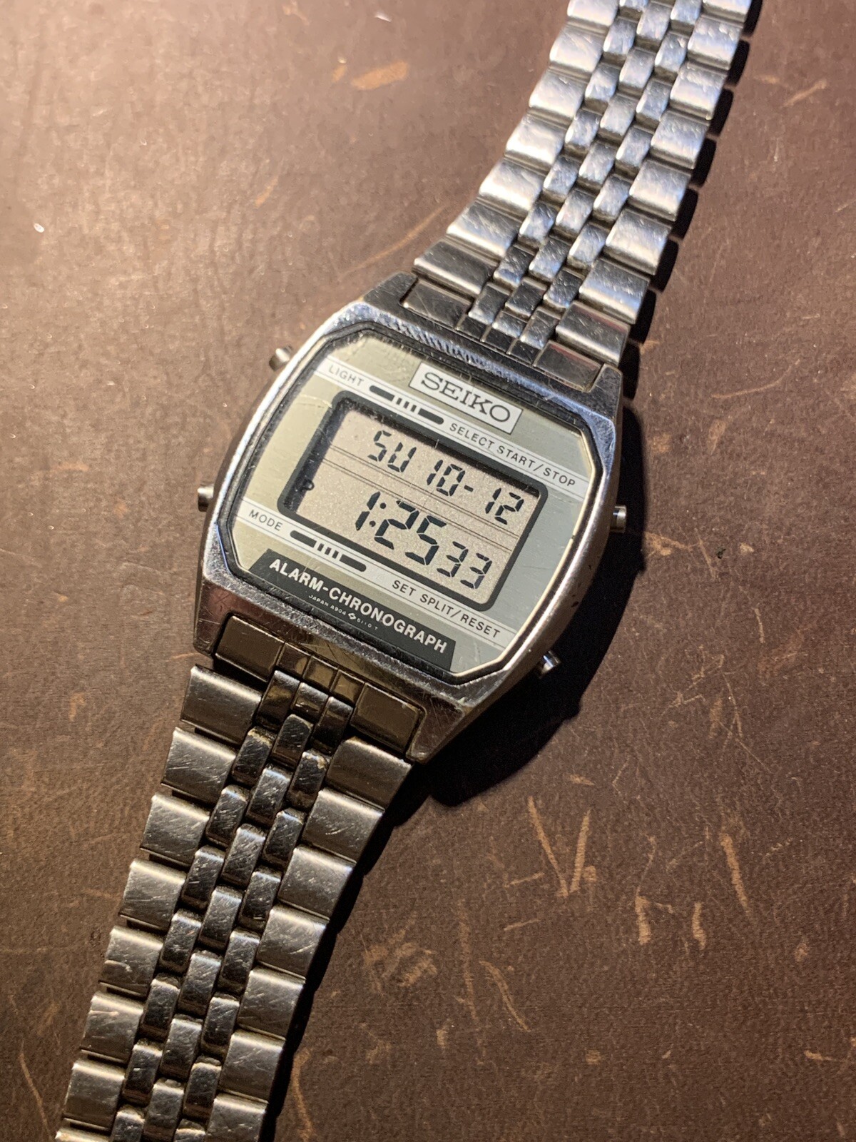 how to set accutime digital watch