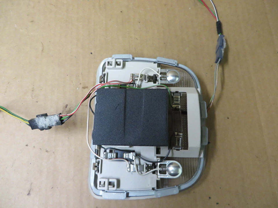 SAAB 9 3 SAAB 9-3 1999-2005 CONSOLA AÉREA con LUCES + MÓDULO # 5040985 BRONCEADO Foto 2 de 4