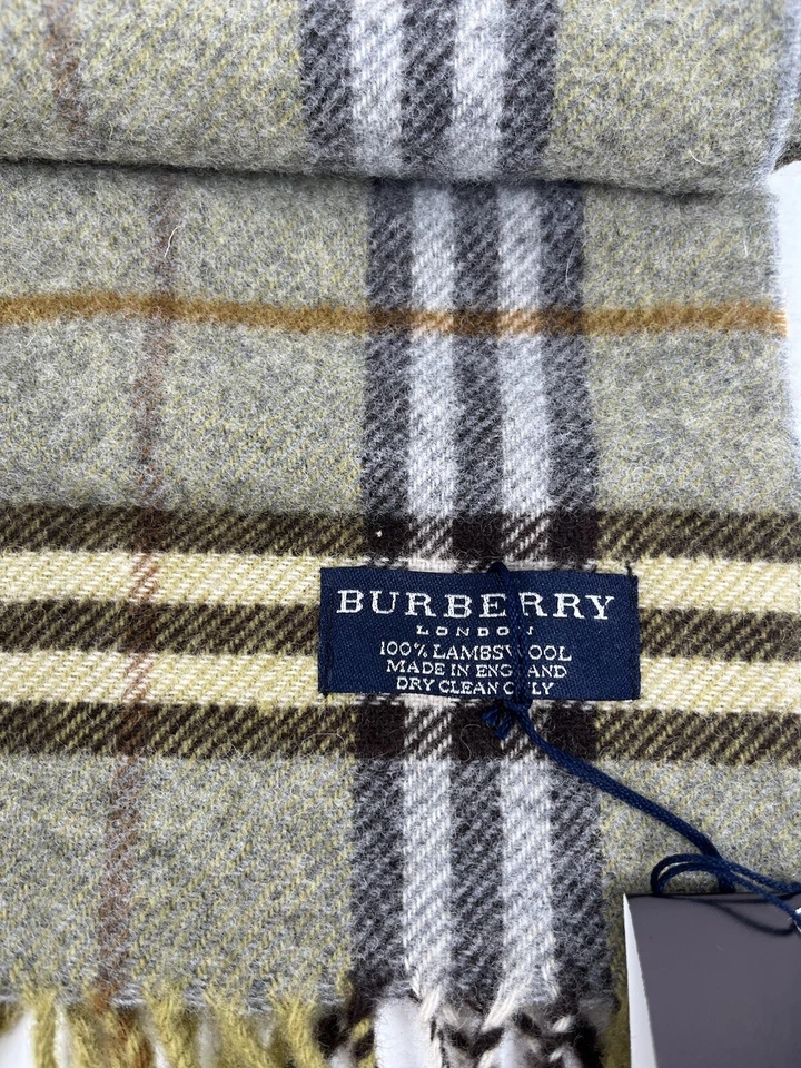 Echarpe BURBERRY tartan Kaki/neuve laine - Photo 2/4