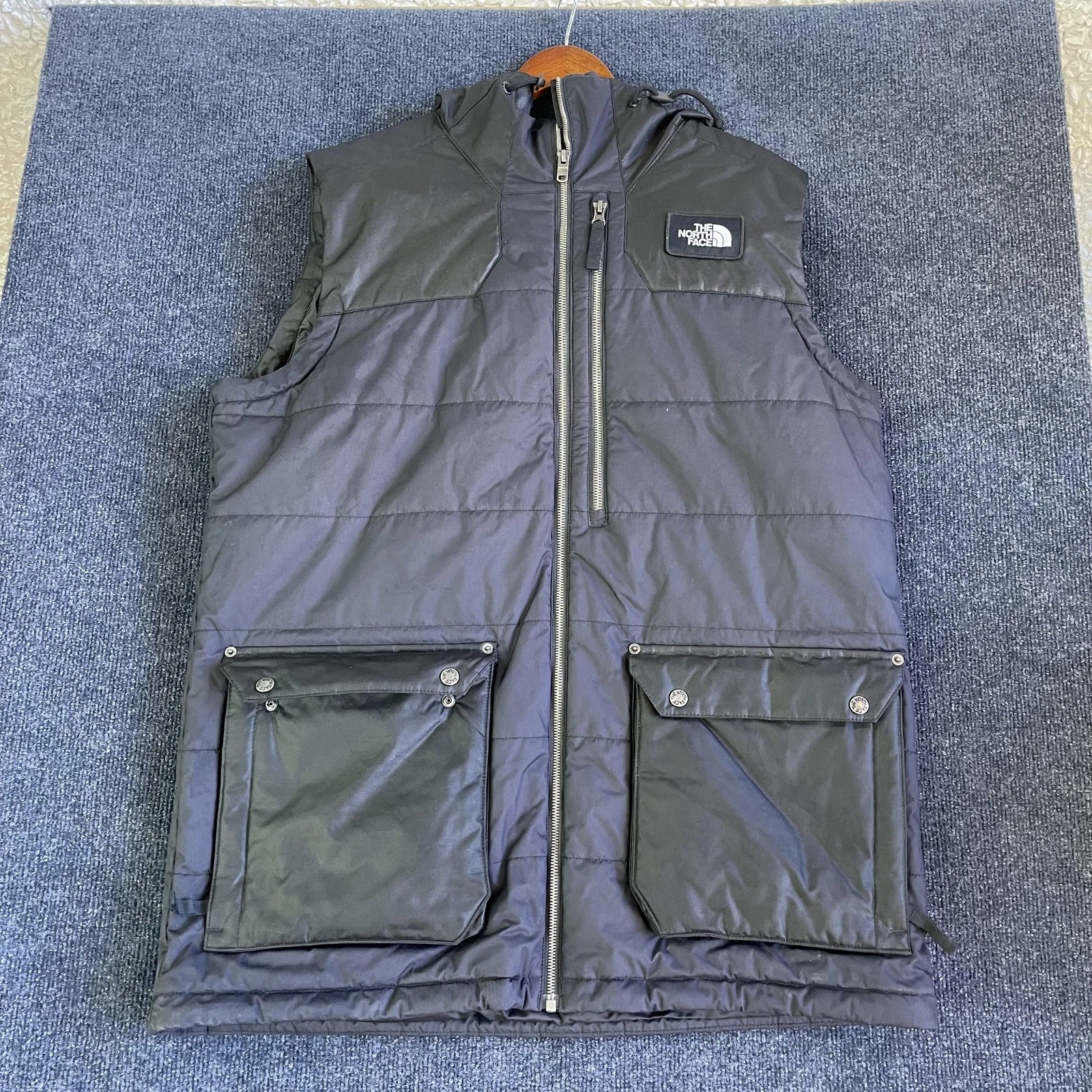 The North Face Vest Mens Large Blue Hooded Puffer Full Zip Pockets Outdoor
Opens in a new window or