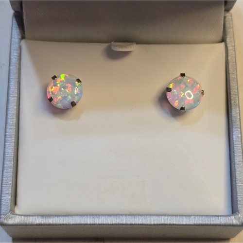 10Kt Created Opal Stud Earrings New - Picture 5 of 6