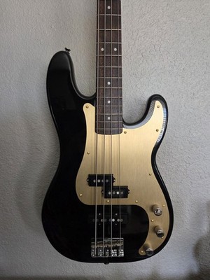 CUSTOM ''Squier'' Precision ''P'' Bass Guitar