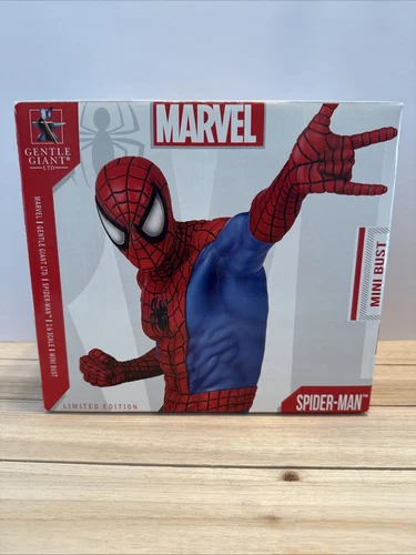 Gentle Giant Spider-Man Mini Bust Statue Original Red Blue Suit Limited Edition