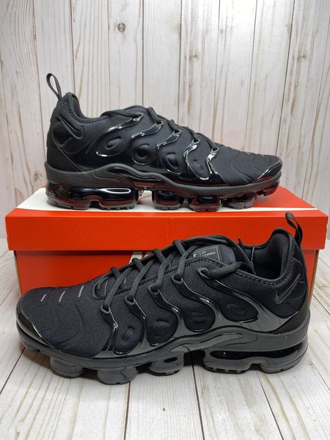 Nike Air VaporMax Plus Triple Black 