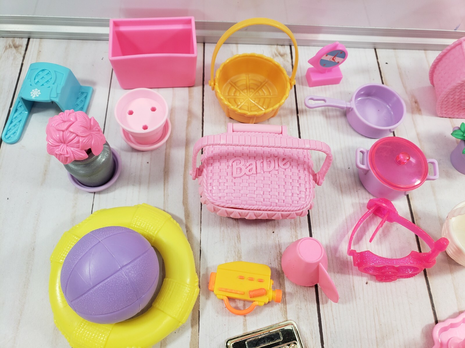 LARGE LOT OF BARBIE DOLLHOUSE ACCESSORIES FOOD DISHES PLANTS MATTEL eBay