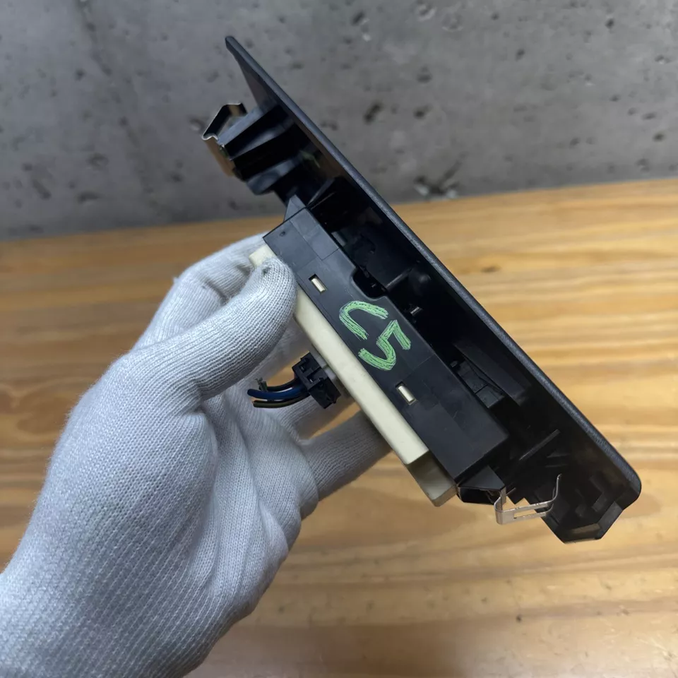 ISUZU TROOPER 1996-2002 PASAJEROS VENTANA ELÉCTRICA DERECHA INTERRUPTOR DE BLOQUEO DE PUERTA 97 98 99 Foto 3 de 4