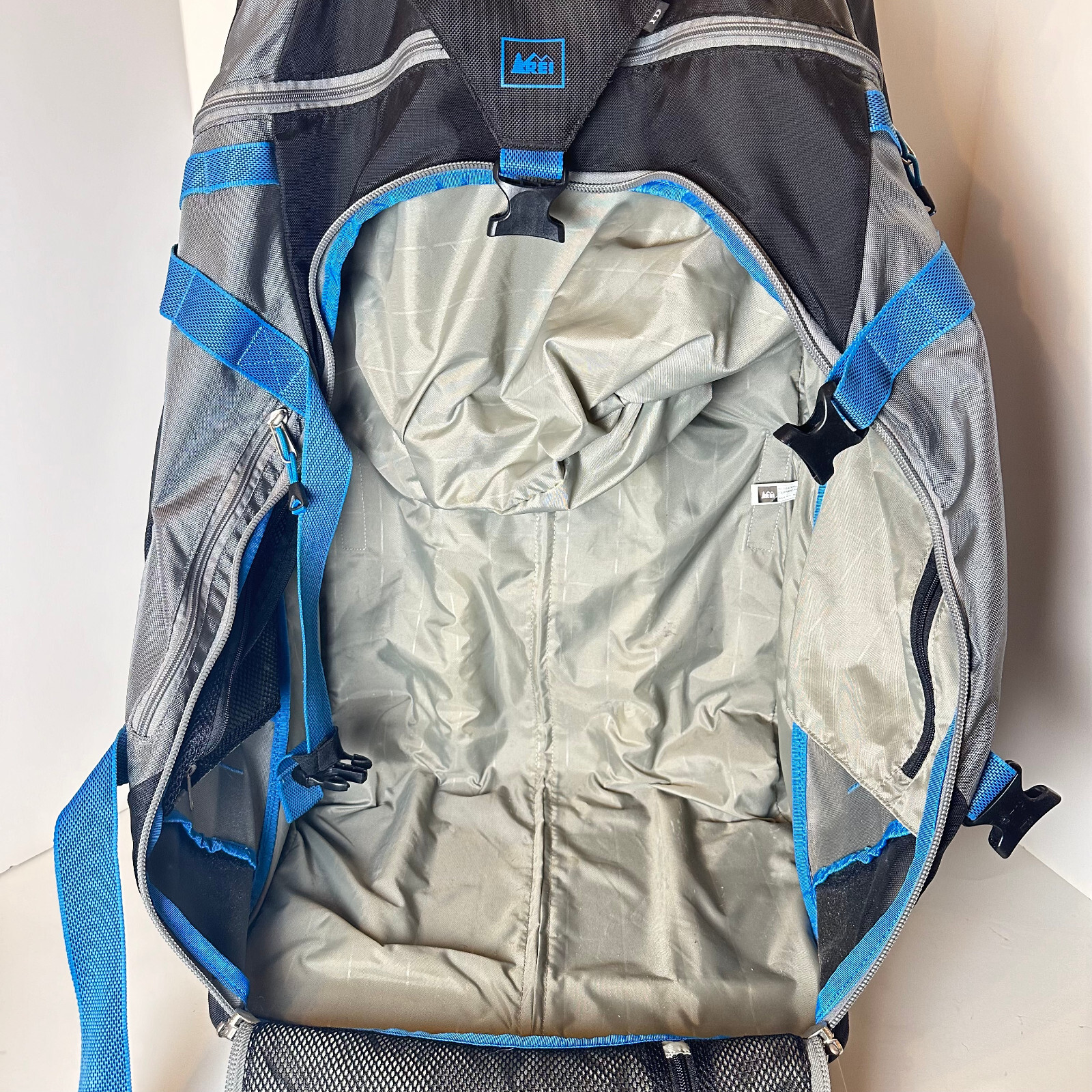 REI Coop Black Explorer Expedition Wheeled Rolling Travel Duffel Bag