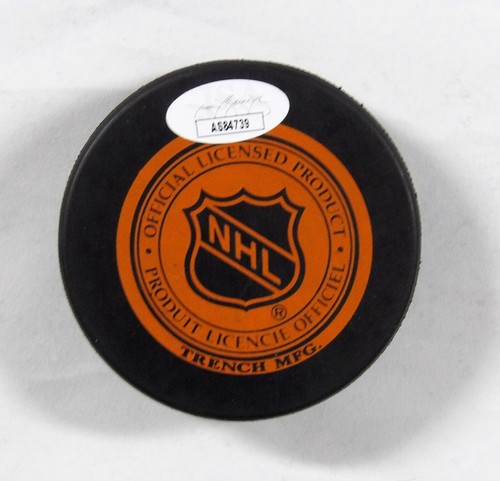 John LeClair Montreal Canadiens Signed Hockey Puck JSA Authenticated - Picture 2 of 3