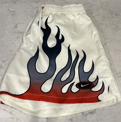 nike nsw alumni city shorts