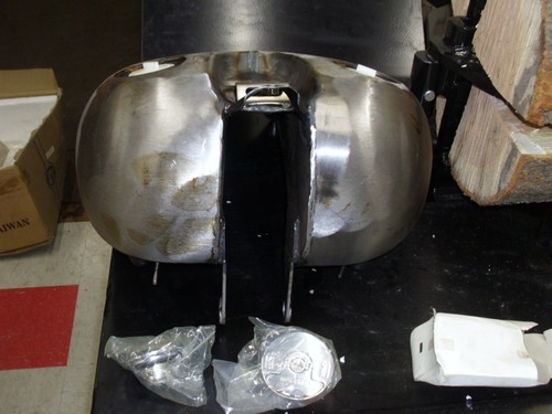 GENUINE CUSTOM CHROME 15-230 STREACHED GAS/FUEL TANK FOR HARLEY-DAVIDSON!# - Picture 3 of 12