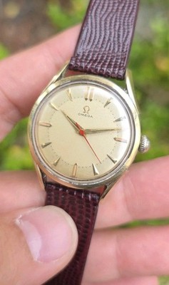 Vintage 1952 Omega Ref 2667-3SC Cal 420 Two Tone Case Red Second Hand Watch 